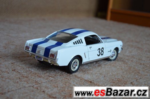 Kovové modely Ford, Jaguar, Shelby Cobra 1/18 – fotografie 5