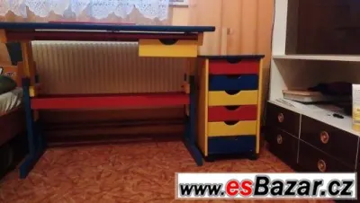 Psací stůl