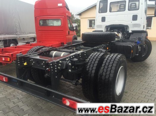 Iveco Eurocargo. 180E25 K (kiper verze) podvozky pro kontejn – fotografie 3