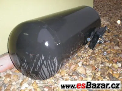LPG nádrž, vhodná na olej. kamna.