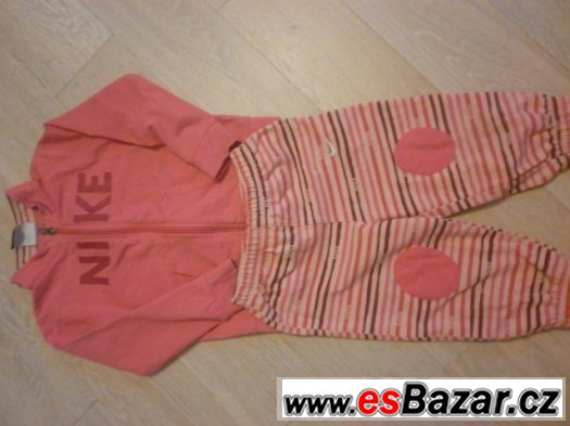 SOUPRAVA NIKE – fotografie 1