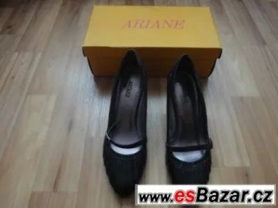 nové boty Ariane, velikost 40 i s krabicí, původní cena 499,