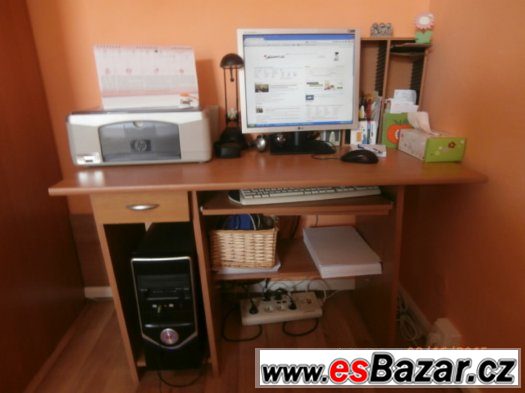 PC stůl+ židle – fotografie 1