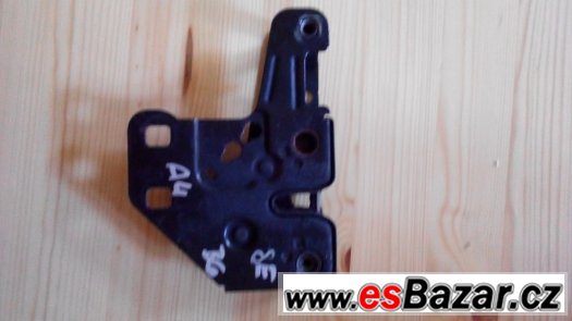Audi a4 zámek kapoty. – fotografie 2