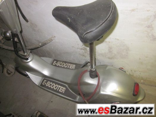 E-Scooter elektrický skutr – fotografie 2