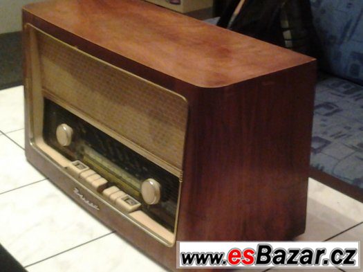 Starožitné radio – fotografie 1