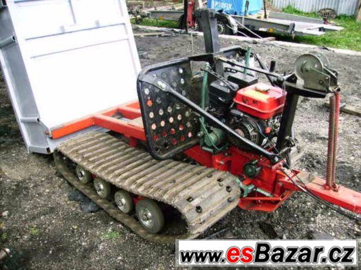 KOUPÍM ŽELEZNÉHO KONĚ NEBO MALOTRAKTOR S LESNÍ NÁSTAVBOU – fotografie 1