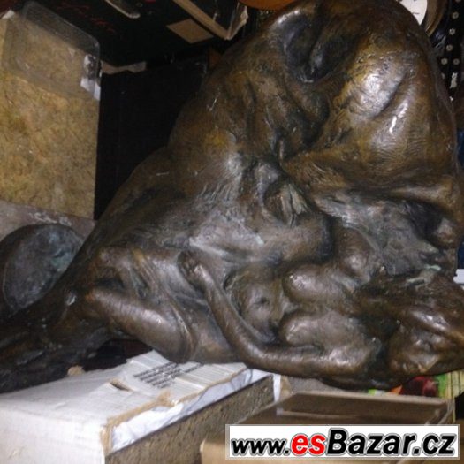 VELKA BRONZOVA SOCHA – fotografie 3