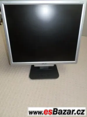 P4 2,8 GHz, 1 GB RAM, 250 GB HDD, monitor Acer 17"