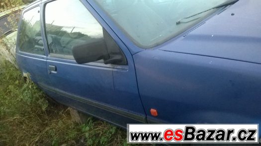 Ford Fiesta 3dveř. r.v.92 1,3 - – fotografie 2