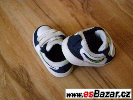 Nové tenisky Nike velikost 21 - délka stélky 11 cm – fotografie 4