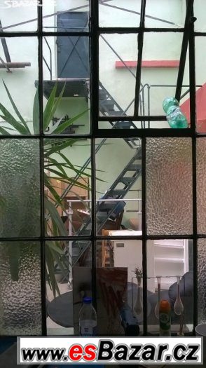 Malá kancelář,vazba květin,,úpravna oděvů, poradna... – fotografie 3