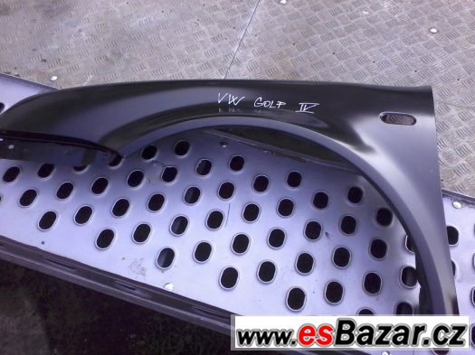 Levý přední blatník VW Golf IV r.v. 98 - 04 – fotografie 1