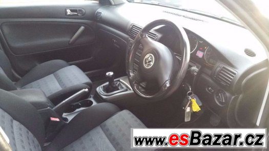 VW Passat 1.9 TDI 74 kw/100 k AUB sedan, černá met – fotografie 3