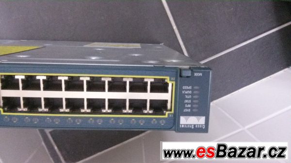 Cisco Catalyst 2950 switch – fotografie 2
