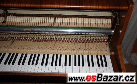 Piano, pianino – fotografie 5