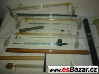 prodám teploměry a jiné laboratorní vybavení