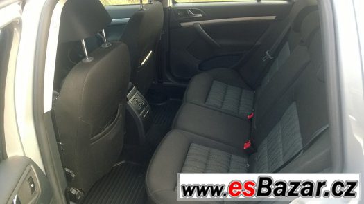 Škoda Octavia II combi 1,6 TDI, Elegance – fotografie 3