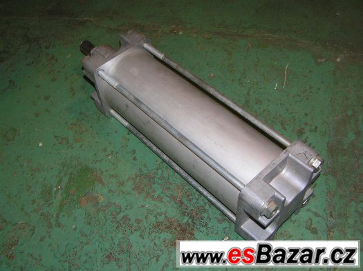 Hydraulický válec ( pístnice ) se zdvihem 250 mm – fotografie 1