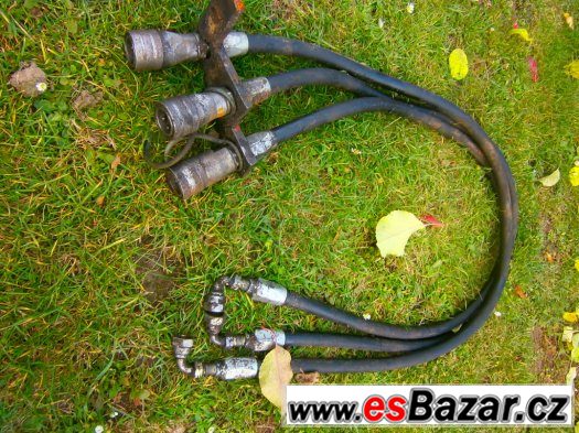 rozvadec. rychlospojky hadice na hydrauliku – fotografie 1
