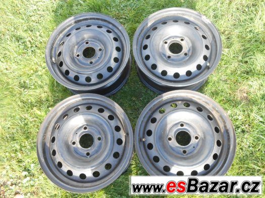 Plechové disky 15" Nissan – fotografie 1