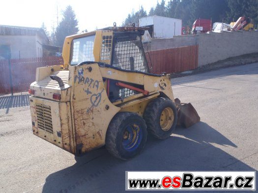 Prodám smykový nakladač Komatsu – fotografie 5