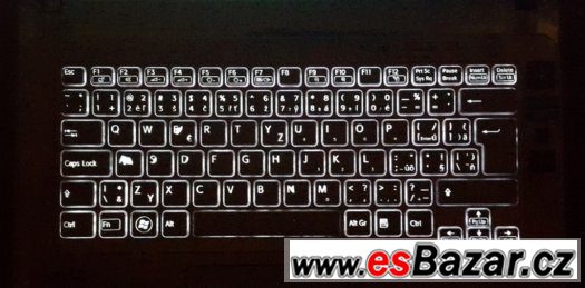 Růžový notebook Sony Vaio s podsvětlenou klávesnicí, HDMI – fotografie 2