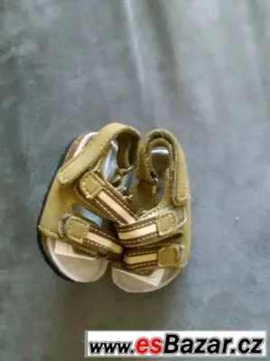 capacky sandalky vel 16