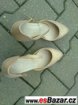 Krásné zlaté lodičky vel. 38