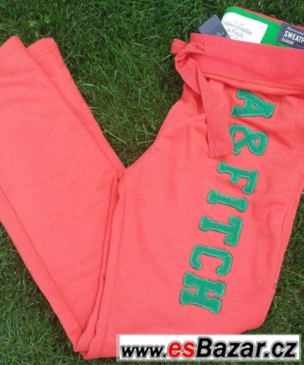 Abercrombie and Fitch nové tepláky – fotografie 2