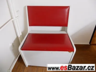 lavice s uložným prostorem