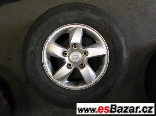 Kia Sorento - 17" Originální alu kola - Letní pneu – fotografie 3
