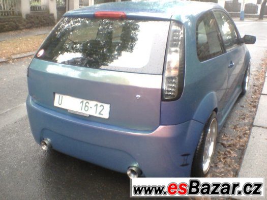 Ford Fiesta r. 2006 MÁLO JETÁ – fotografie 4
