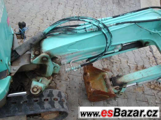 Minibagr KOBELCO SK007 hmotnost 760 kg, dvouválcový motor – fotografie 5