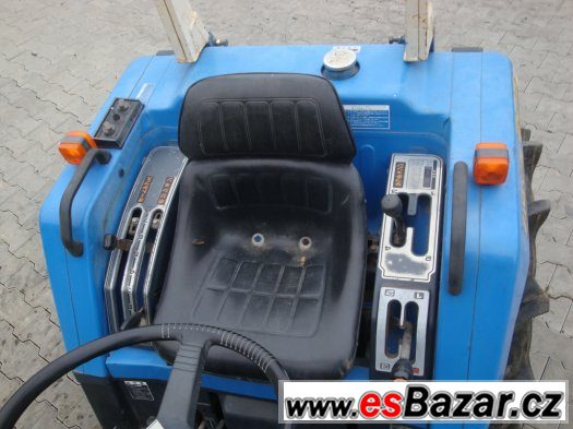 Malotraktor ISEKI TU205F 20 Hp, 4x4, diesel, tříválec – fotografie 2