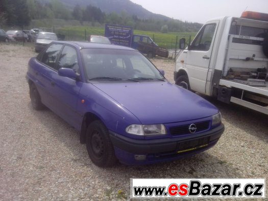 OPEL ASTRA sedan 1,6i, r.v. 1997 – fotografie 2