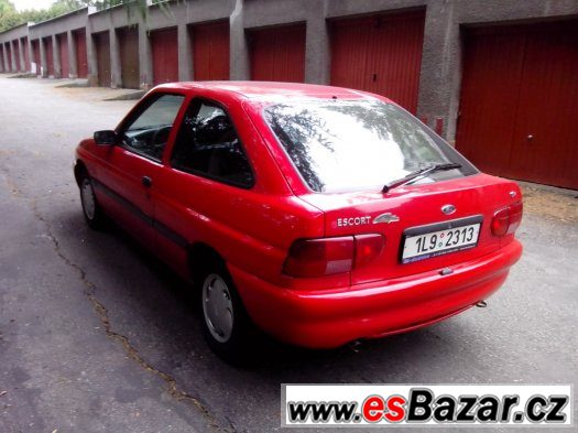 FORD Escort 1,6i 16V Champ - TOP STAV – fotografie 4
