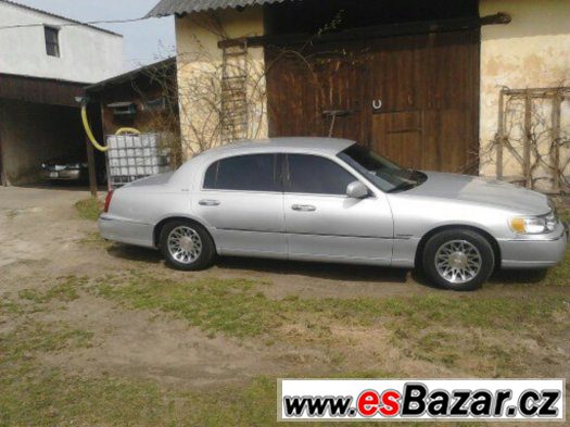 Lincoln Town Car 4.6,V8-super stav.Kratka limuzina (5.4m). – fotografie 2