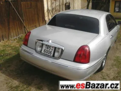 Lincoln Town Car 4.6,V8-super stav.Kratka limuzina (5.4m).