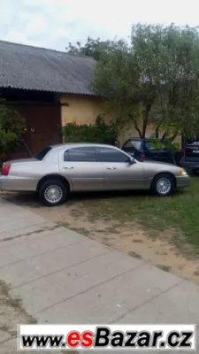 Lincoln Town Car 4.6,V8-kratka limuzina (5.4m)