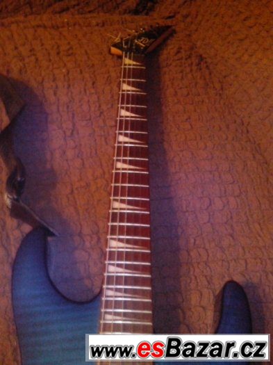 Superstrat ssh s floyd rose tremolem – fotografie 3