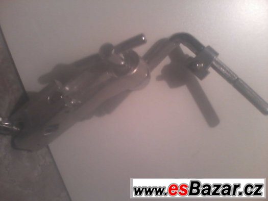 univerzalni holder – fotografie 1
