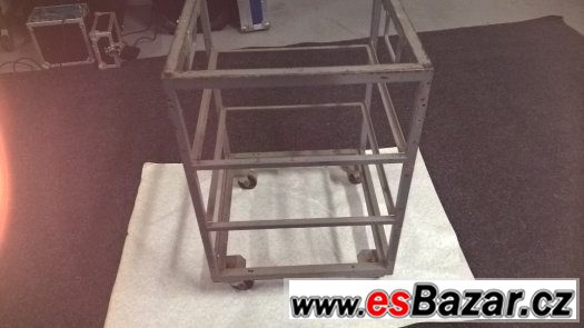 Ocelový rack 12U – fotografie 1