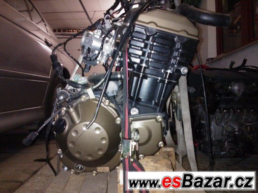 Prodam motor KAWASAKI Z750 / Z750 S  (ZR750J) – fotografie 1