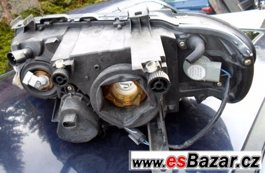 BMW X5 e53 rok výroby 2002 - Přední pravé světla Hella – fotografie 3
