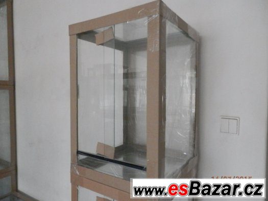 Terárium 50x50x80 cm, nové, strojně broušené... K dispozici – fotografie 1