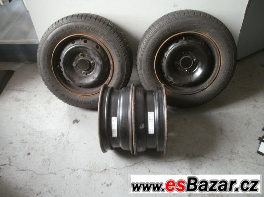 Prodám 2 zimní kola Citroen,Peugeot pneu 165/70-13 – fotografie 1