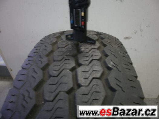 Prodám 2 x zimní pneu 215/75 -16 C – fotografie 5