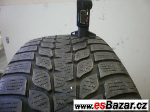 Prodám 2 x zimní pneu Bridgestone 225/55-17 – fotografie 3