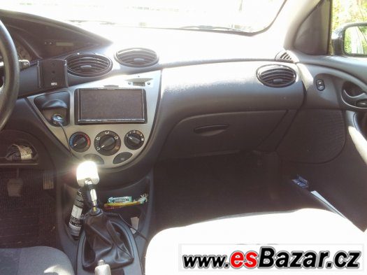 Prodám Ford Focus combi 1.6 ZETEC SE – fotografie 3